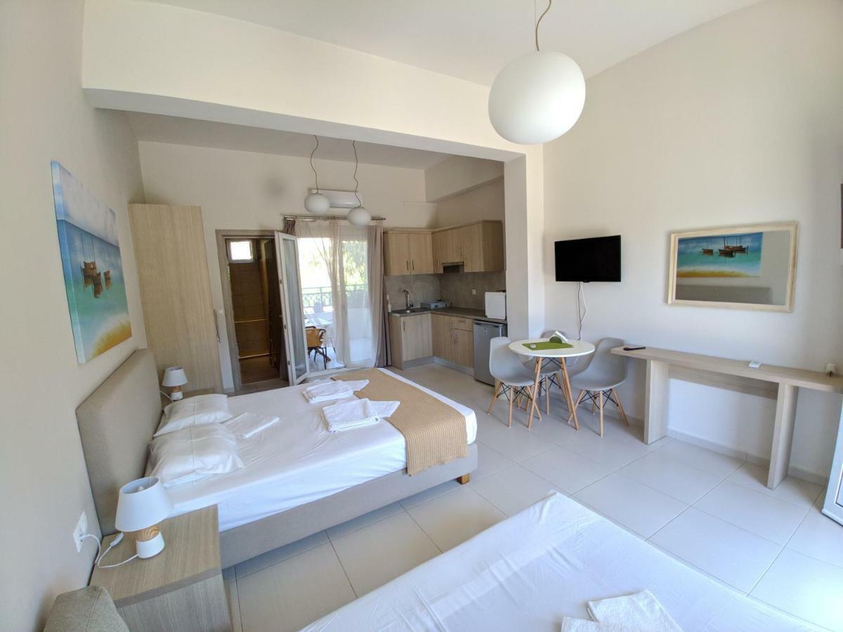 Minimalistic Apartment Near The Sea Gouves Exterior photo